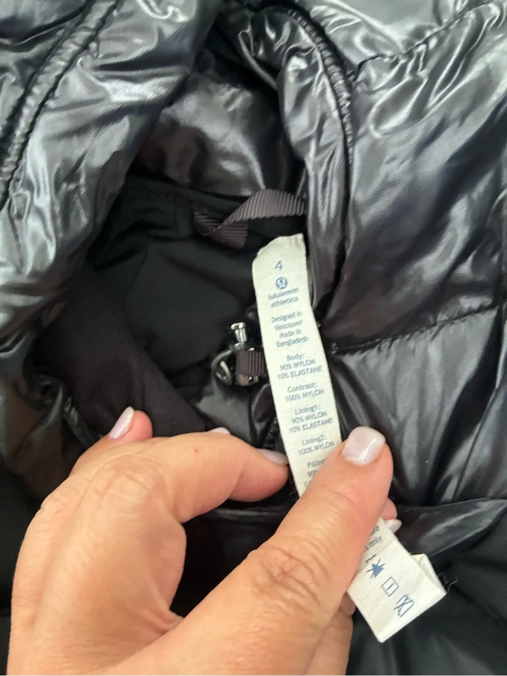 🌺HP🌺LULULEMON Black Hooded Puffer pullover- Lightweight Quilted size 4